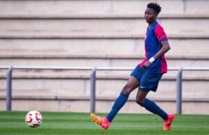 O talento da academia de 19 anos do Barcelona pode ser convocado para o time principal na pré-temporada