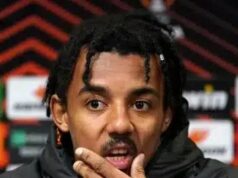 Barcelona colocou Jules Kounde, alvo do Man United, à venda