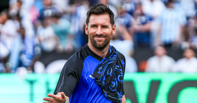 Lionel-Messi-warns-Algeria.jpg
