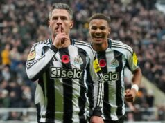 O zagueiro do Newcastle prometeu que “mais está por vir” após assinar uma prorrogação