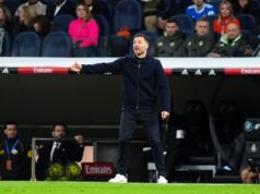 Xabi Alonso convoca o Chelsea para se juntar ao Arsenal na corrida pelo melhor meio-campista