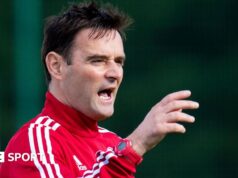 Os vencedores do SWPL nomeiam Andy Thomson como novo treinador principal, substituindo Eva Olid