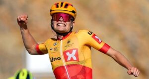 Anthon Charmig registra segunda vitória pela fuga no Tour Auvergne-Rhône-Alpes