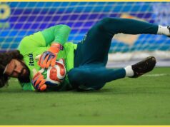 Alisson admite que perder jogos devido a lesão é “parte do plano”
