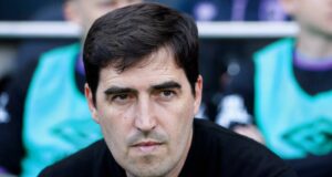 Liverpool mantém negociações iniciais para contratar estrela do PSG que ama Andoni Iraola