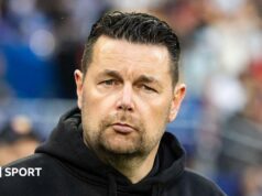 Pierre Sage: Crystal Palace está mais perto de nomear o francês como novo chefe
