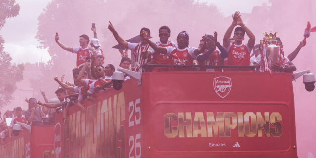 champions-bus.jpg