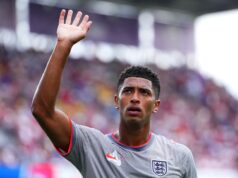 A estrela da Inglaterra acertou em cheio as cores da Copa do Mundo no último treino da equipe de Thomas Tuchel