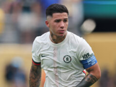 Notícias de transferência AO VIVO: Enzo Fernandes, atacante do Real Madrid, fala com Cucurella, técnico do Manchester United