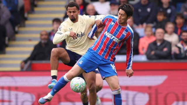 everton-s-iliman-ndiaye-in-action-with-crystal-palace-s-daichi-kamada.JPG