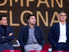 Três jogadores do Barcelona em risco enquanto o clube acelera a limpeza de verão