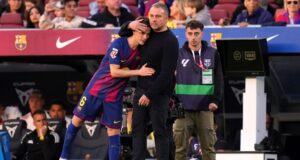 Recrute duas estrelas do Barcelona para transformar o meio-campo na próxima temporada