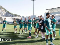 Irlanda do Norte 1-0 Guiné: a equipa recordista de Michael O’Neill mostra resiliência para além da sua idade
