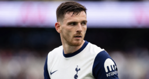 Tottenham Hotspur contrata Robertson após saída do Liverpool