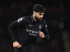 Pesos pesados do Man City deixam portas abertas para saída em meio a ligações entre Barcelona e Real Madrid