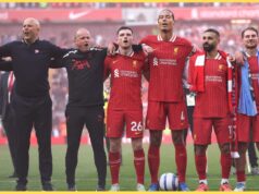 Liverpool confirma saídas de Hulshoff, Van Bronckhorst e Pieters