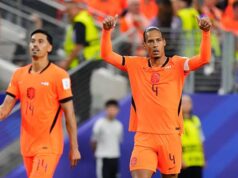 Assista: Virgil van Dijk, do Liverpool, abre o placar para a Holanda com uma cabeçada brilhante; Gravenberch com a assistência