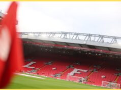 Os representantes de Lutsharel Geertruida mantiveram conversações com o Liverpool