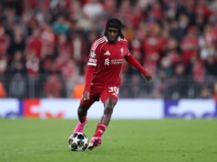O Chelsea disse que contratará o zagueiro um ano após a transferência para a Premier League