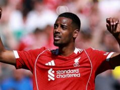 Newcastle entra na corrida para contratar Josh Acheampong com o Chelsea aberto à venda