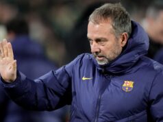 Hansi Flick aprova transferência do veterano português para o Barcelona, mas um problema permanece