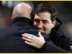 Andoni Iraola ultrapassou Arne Slott em 6 métricas principais na última temporada