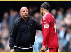 Virgil van Dijk diz que não foi abordado sobre demissão de Arne Slott