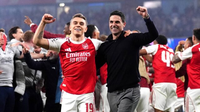 trossard-arteta-arsenal.jpg
