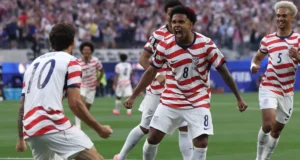 Vídeo: O primeiro gol da USMNT na Copa do Mundo de 2026 veio de gol contra após a combinação Pulisic-McKennie