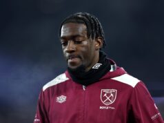 Dois times da Premier League e um da Serie A estão em negociações com o Chelsea
