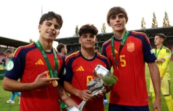 O Córdoba CF e metade do campeonato acompanham de perto Andrés Cuenca e Morante, do Adamuco, dois dos novos campeões europeus sub-19