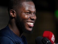 O técnico do Milan, Amorim, quer avaliar Musah, apesar do interesse do Leeds