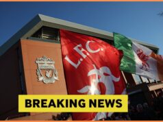 Espera-se que Harvey Elliott deixe claro seu futuro no Liverpool em breve