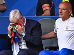 Didier Deschamps começou a chorar