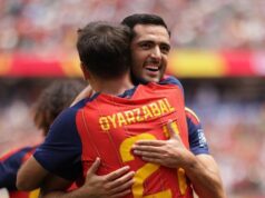 A Espanha já está em Dallas para se preparar para o jogo decisivo das oitavas de final contra Portugal