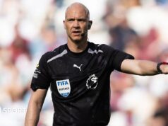 Anthony Taylor: Árbitro da Premier League anuncia aposentadoria