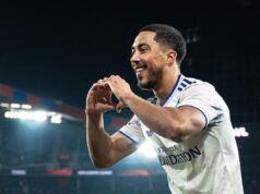 Manchester United está em negociações para contratar Youri Tielemans do Aston Villa