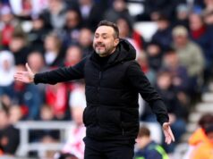 Fernandez marcou a estreia do Spurs com um voleio impressionante