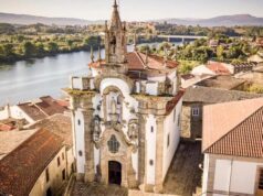 com catedral declarada monumento histórico-artístico e com muralhas do século XII