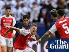 Leandro Trossard pretende transferir-se para o Besiktas depois de o Arsenal chegar a acordo com a equipa turca | Arsenal
