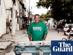 Lenda brasileira da Copa do Mundo, Jairzinho tira foto: a melhor foto de Michael Donald | Arte e design