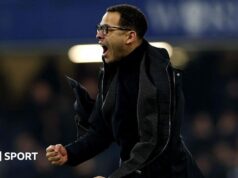 Liam Rosenior: Ex-técnico do Chelsea nomeado treinador do Paris FC