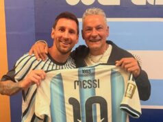 Lendário número 10: Messi presenteou a camisa Baggio Argentina após as quartas de final da Copa do Mundo