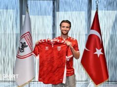 Elliot Watt cumprimenta Motherwell ao ser vendido ao Samsunspor