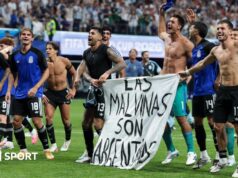 Copa do Mundo de 2026: Argentina multada por exibir a bandeira das Malvinas após vencer a Inglaterra