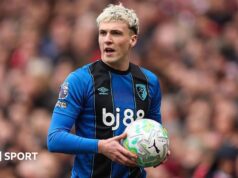 Alex Jiménez: o zagueiro suspenso do Bournemouth chega emprestado à Fiorentina