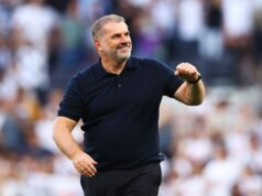 Ange Postecoglou finalmente selou o retorno da gestão após o papel de analista da Copa do Mundo