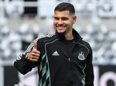 A transferência de Bruno Guimarães para o Arsenal não aconteceu à medida que as circunstâncias se desenrolavam.
