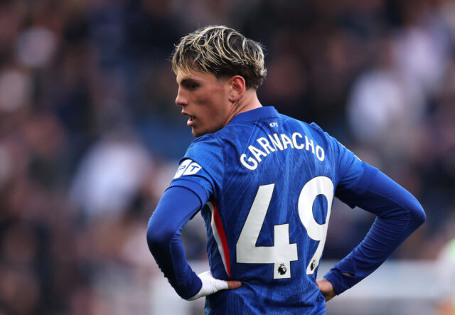 Alejandro-Garnacho-back.jpg