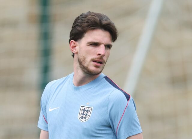 Declan-Rice-in-England-training.jpg